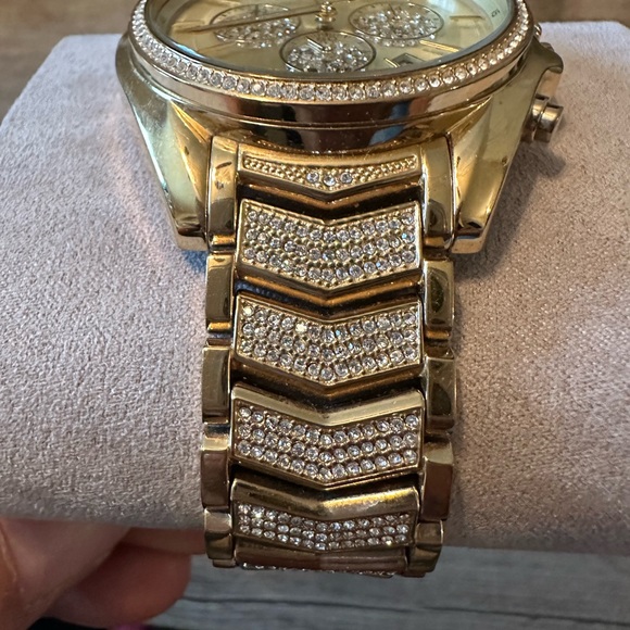 Gently Used-Michael Kors Women Watch - Picture 8 of 8